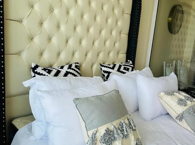 Apartment Azure Urban - St Tropez Tower Staycation Unit With A European Touch Manila