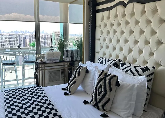 Azure Urban - St Tropez Tower Staycation Unit With A European Touch Apartment